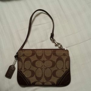 COPY - Coach wristlet